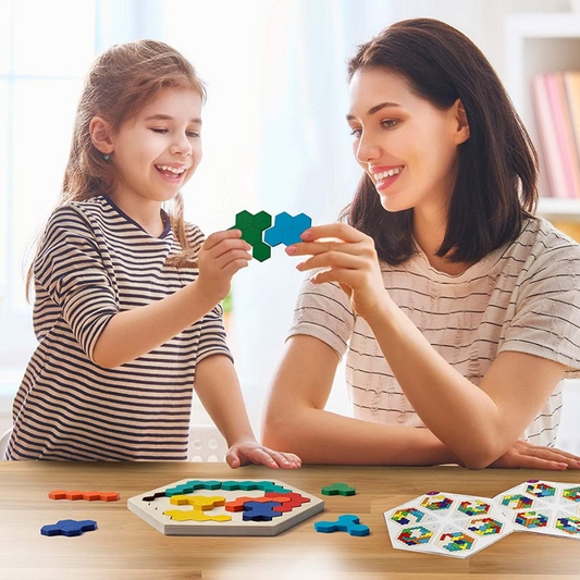 Fesselndes geometrisches Puzzle mit faszinierenden endlosen Mustern