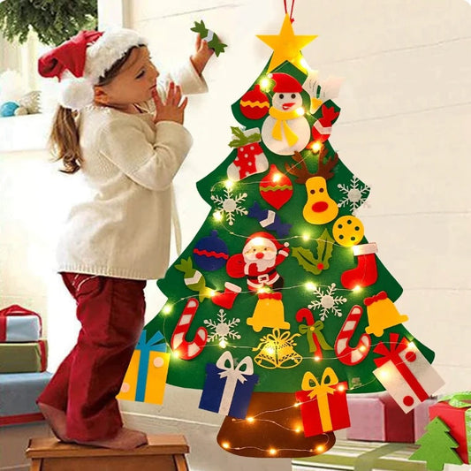 Festlicher Montessori Filz-Weihnachtsbaum mit bezaubernder Lichterkette