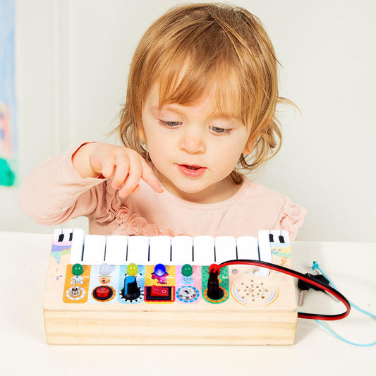 Hochwertiges Montessori Lernspielzeug aus Holz für kreatives Lernen und Spaß